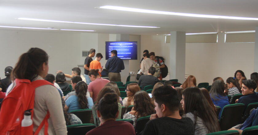 PREPARAN A ESTUDIANTES DE LA UJED EN ETICIDAD E IDENTIDAD